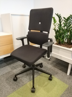 Fotel obrotowy Steelcase Please czarny
