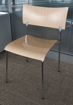 Krzesło konferencyjne Piiroinen sklejkowe kantyna