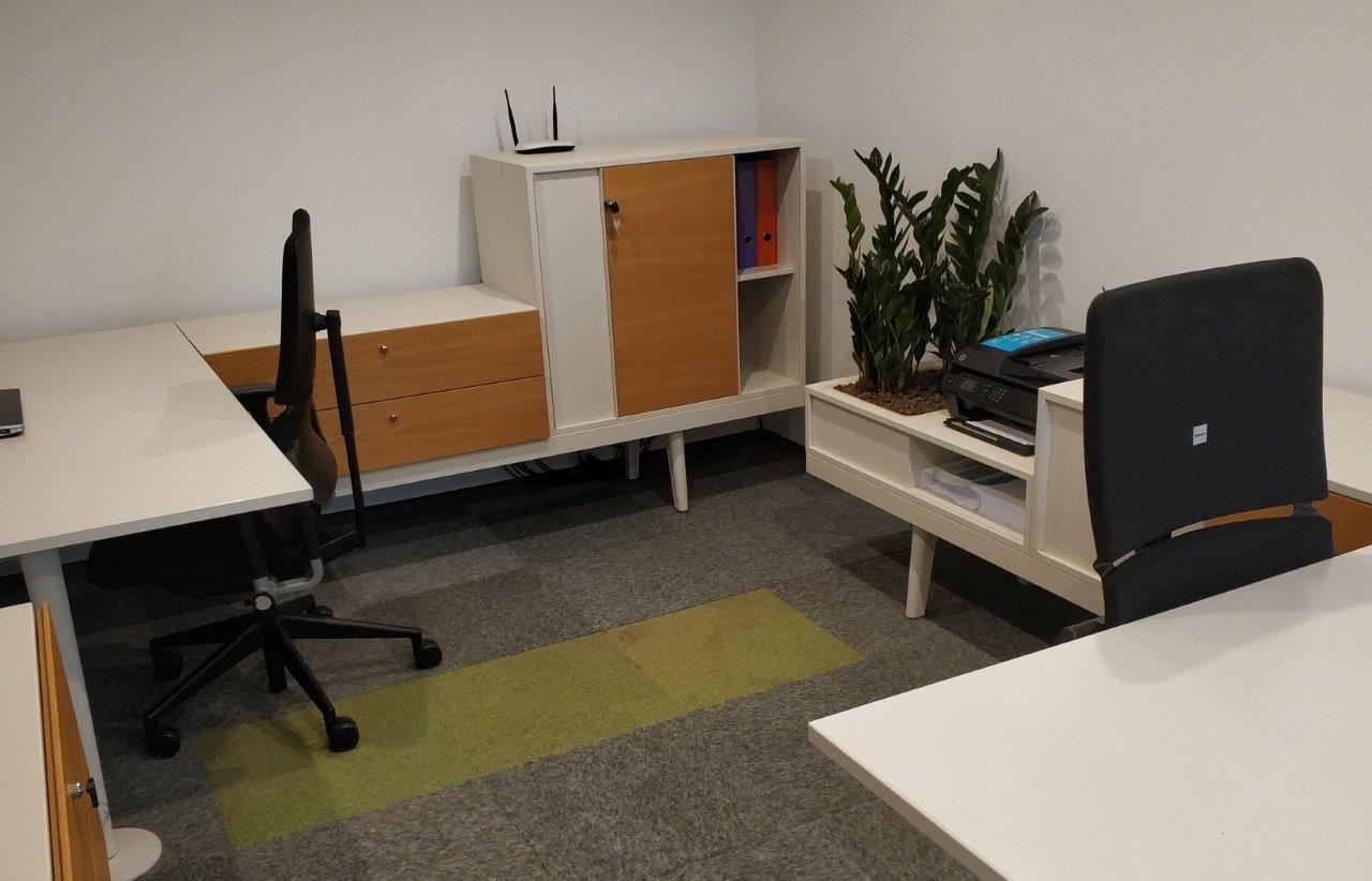 Zestaw VITRA 3 moduły: biurko 160x90 i 2 szafki