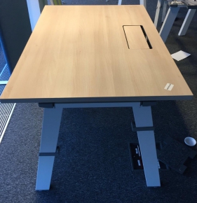 Biurko proste STEELCASE 120x80 dąb