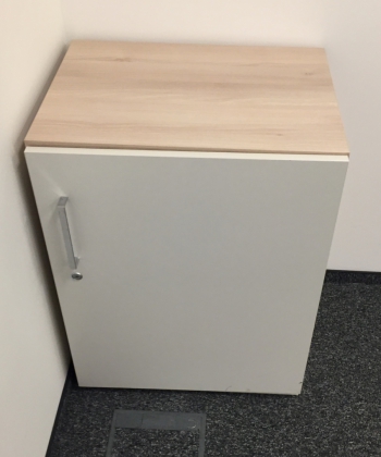 Szafka Steelcase 2OH dąb bielony/białe drzwi małe JASNY, wąska - zdjęcie główneSzafka Steelcase 2OH dąb bielony/białe drzwi małe JASNY, wąska - zdjęcie główne