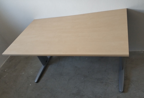 Biurko Furniko brzoza 140x80 noga T - zdjęcie główneBiurko Furniko brzoza 140x80 noga T - zdjęcie główne
