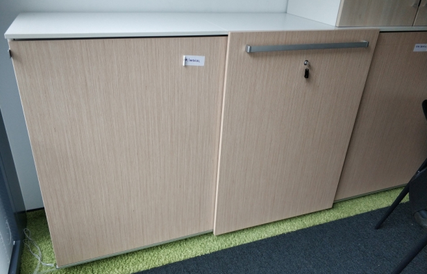 Szafa Steelcase 3OH drzwi przesuwne szer.240cm - zdjęcie główneSzafa Steelcase 3OH drzwi przesuwne szer.240cm - zdjęcie główne